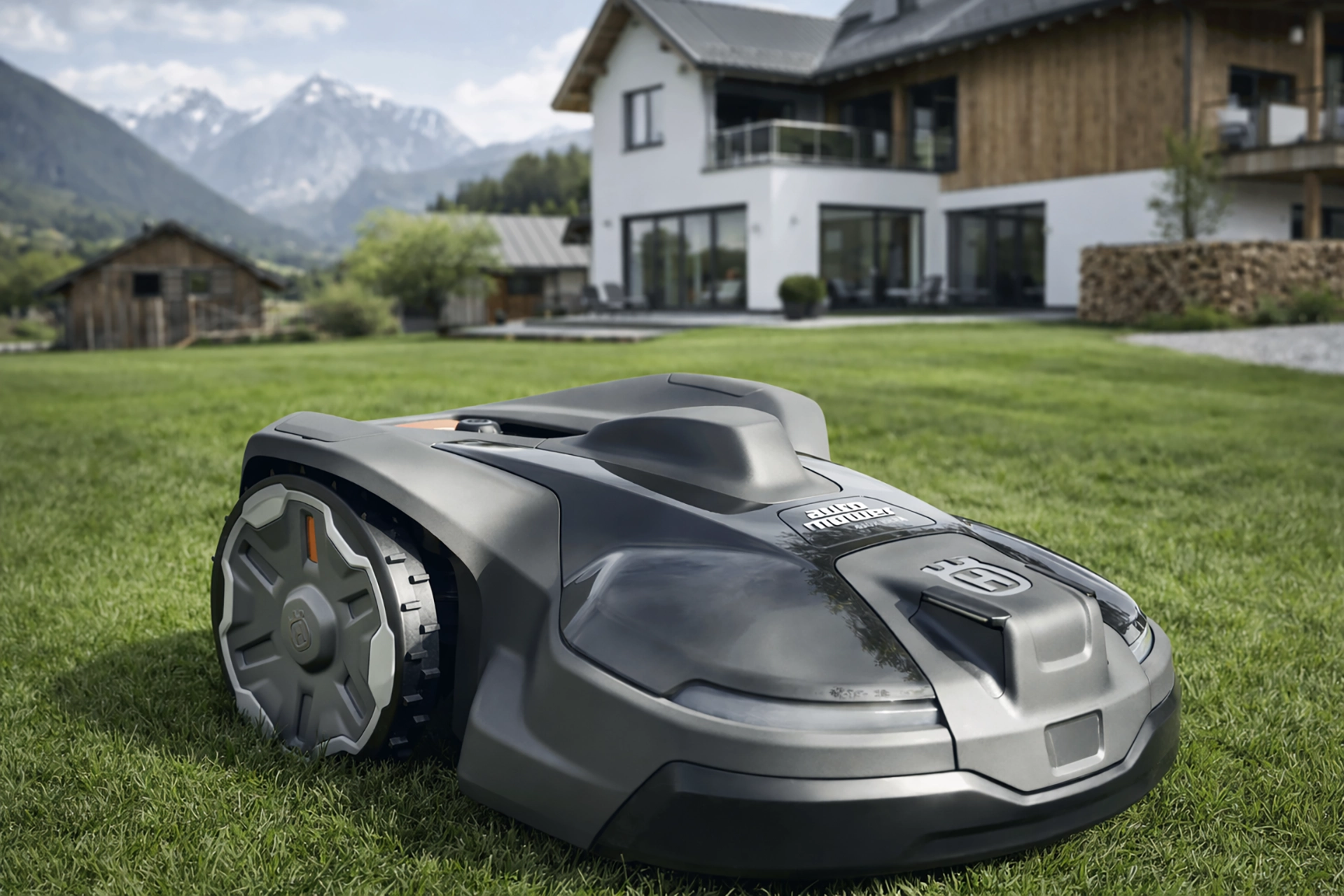 rasenroboter-klosterneuburg 5 Husqvarna Automower 430X Rasenroboter fährt im Garten in Klosterneuburg